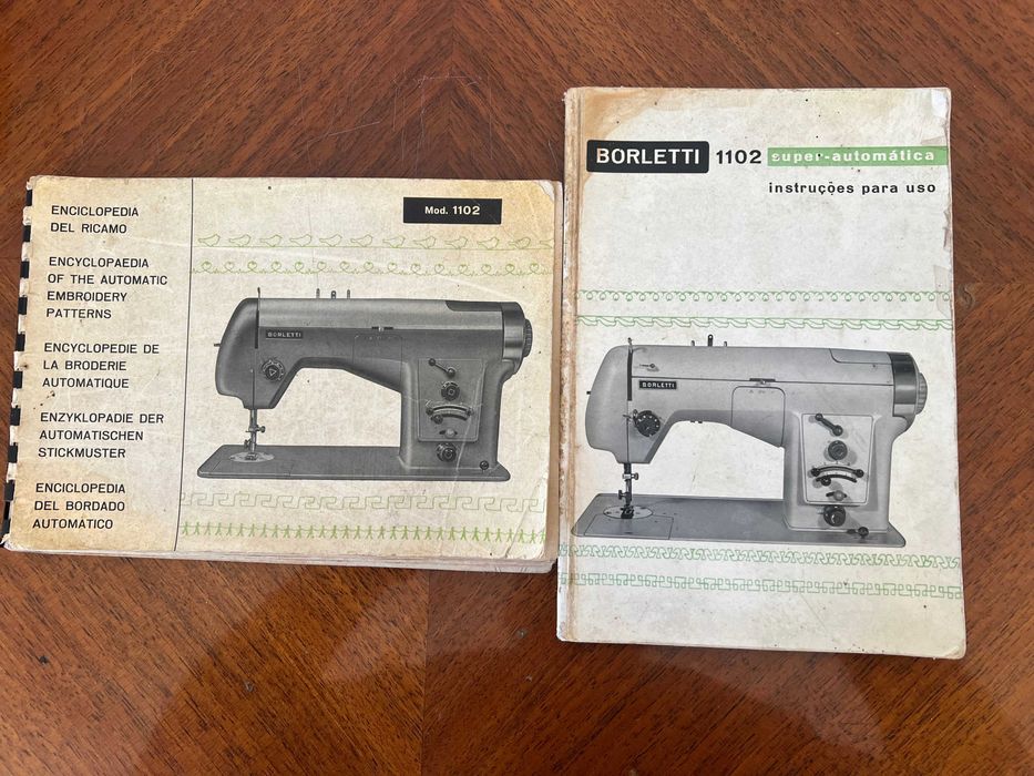 Maquina de Costura Borletti com móvel