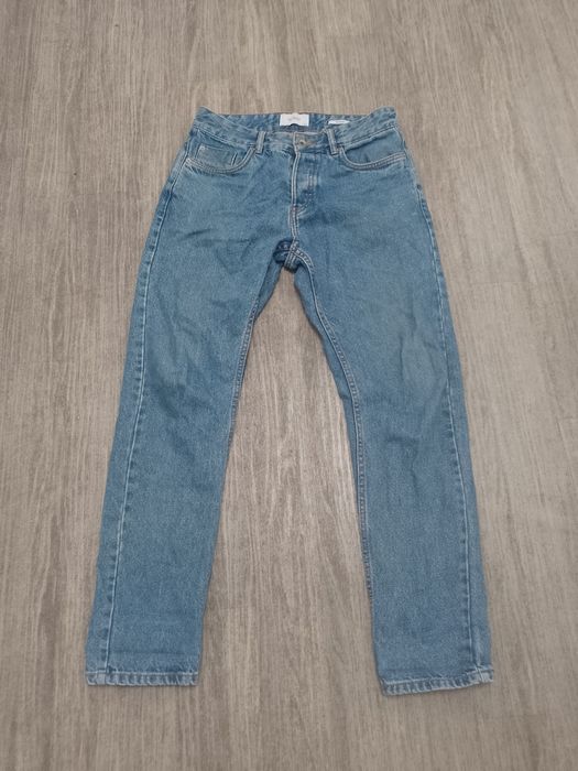 Sprzedam damskie spodnie jeansowe rozmiar XS firmy Reserved.
