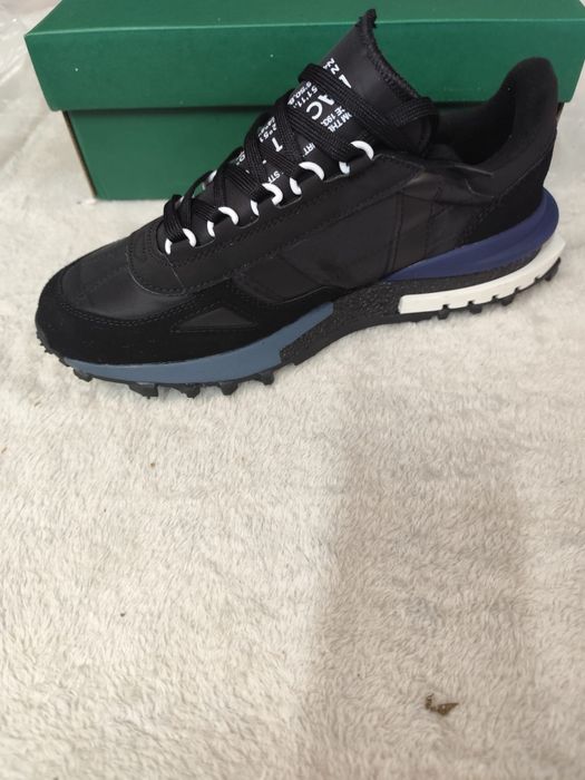 Sapatilhas lacoste disponíveis no tamanho 40 e 46