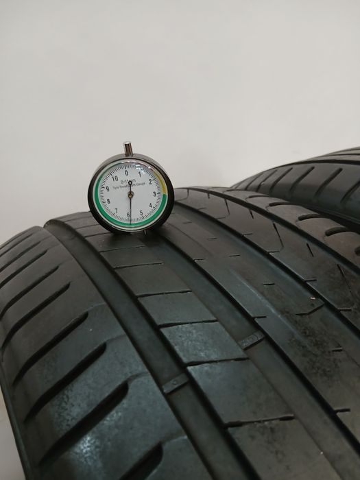 Lato Pirelli Scorpion 255/45R19