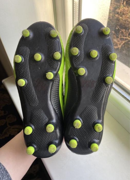 Бутси,сороконіжки,копочки для футболу