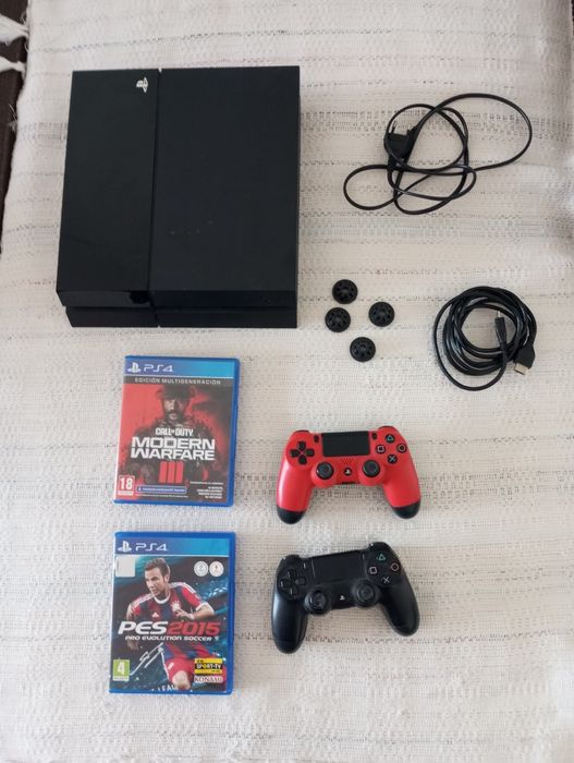 PS4 a funcionar + 2 jogos
