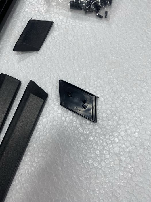 Молдинги на двері та крила bmw e34 е34 крылья двери молдинг