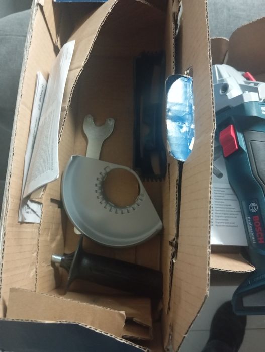 Rebarbadeira bateria Bosch nova