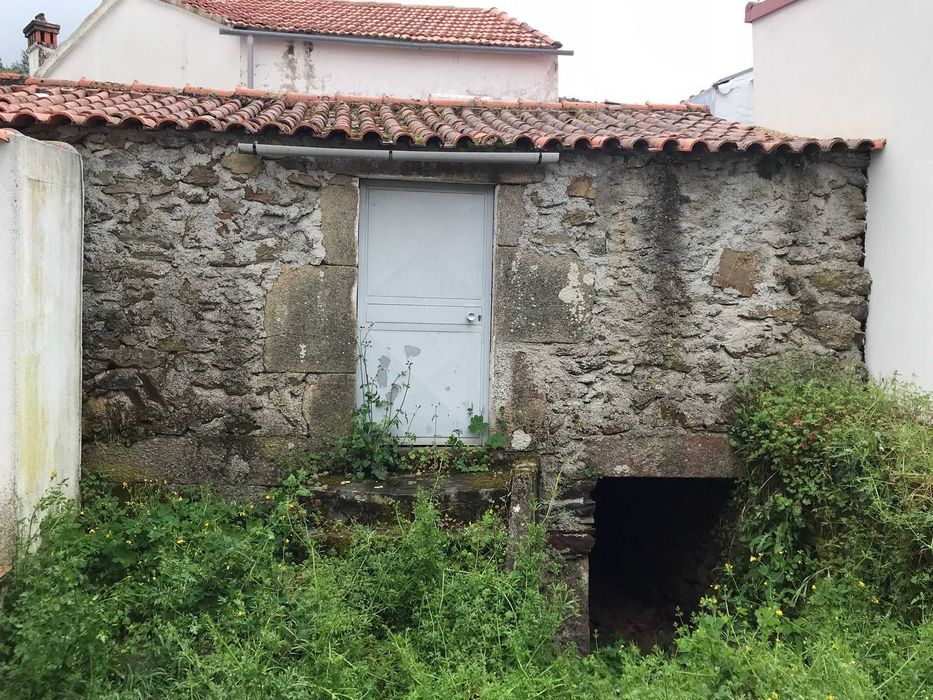 Casa rustica para recuperar urgente