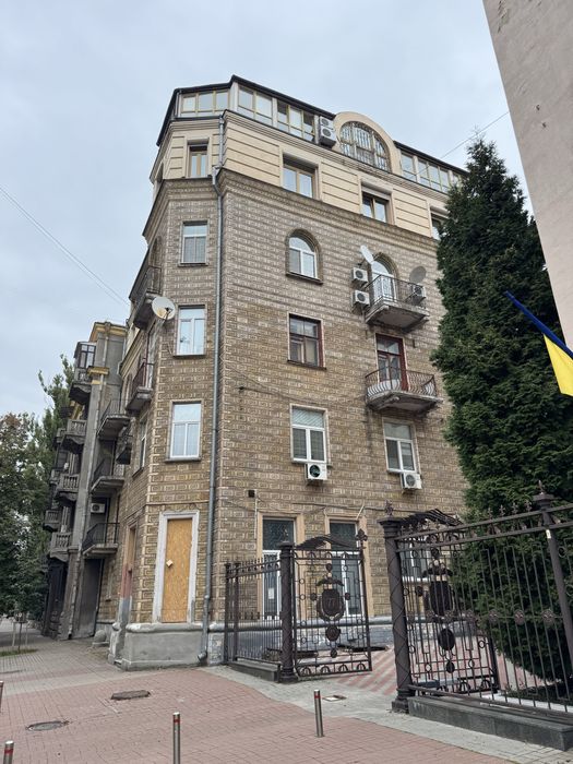 Продаж 2к квартири з новим ремонтом. Шовковична, 23. Ексклюзив.