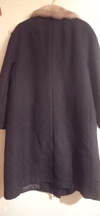 Зимове та демісезонне жіночі пальто