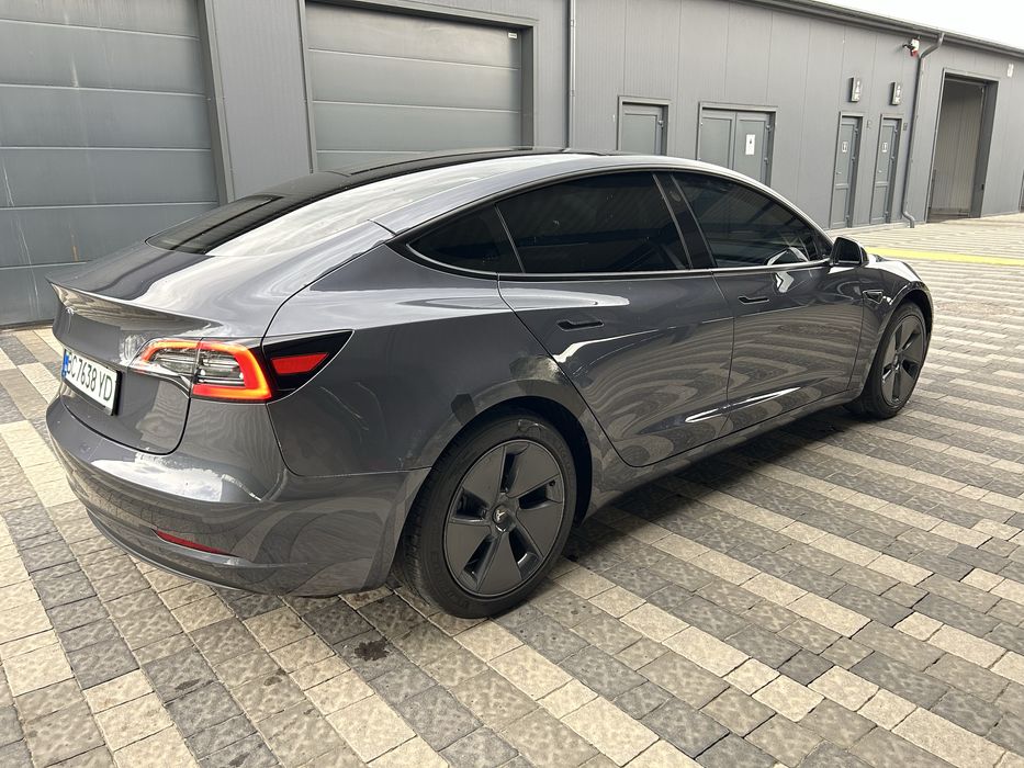 Tesla Model 3  36000км пробіг
