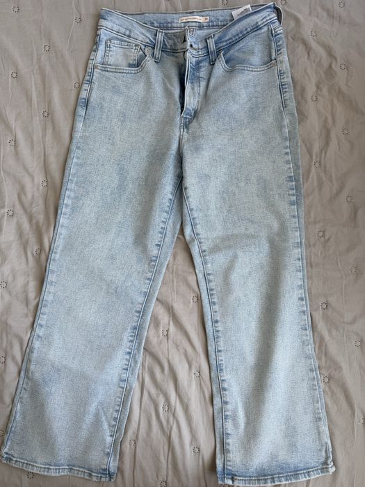 Джинси від levis