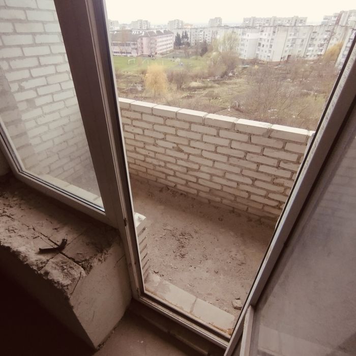 Продам трьох кімнатну чешку нульовий цикл у м.Новий Розділ.