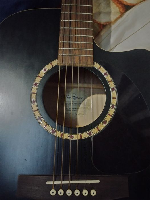 Guitarra acústica ART Lutherie  cedar blk cw