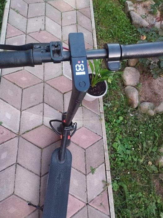 Продам електро самокат Crosser N9