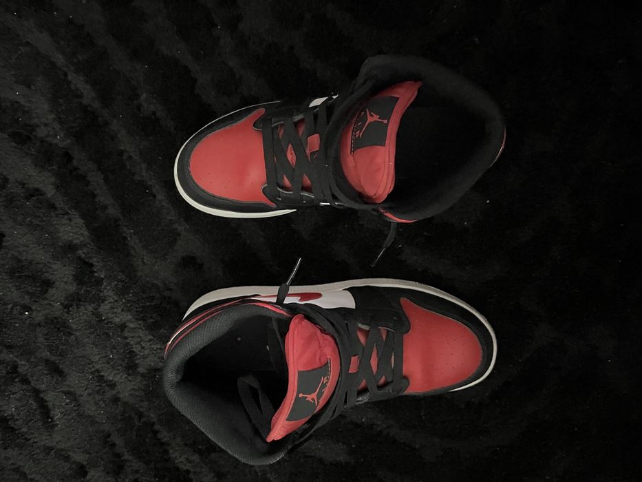 Air Jordan 1 Mid Bread Toe