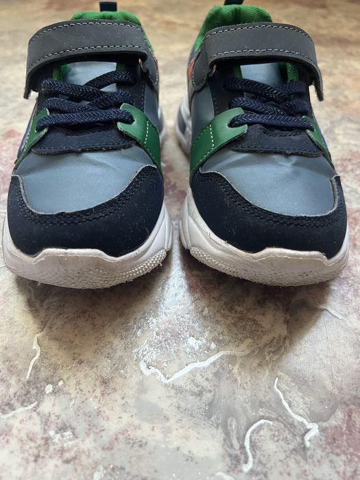 Кроссовки.  Зимние термоботинки.