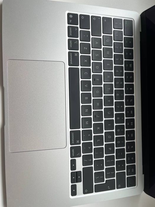 MacBook Air M4 2025 13” / 16GB / 256GB / Bateria 100%
