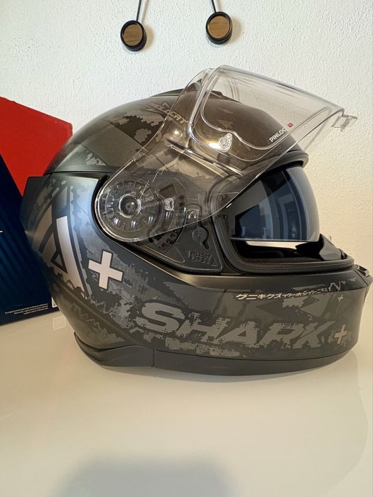 Capacete SHARK com Leds