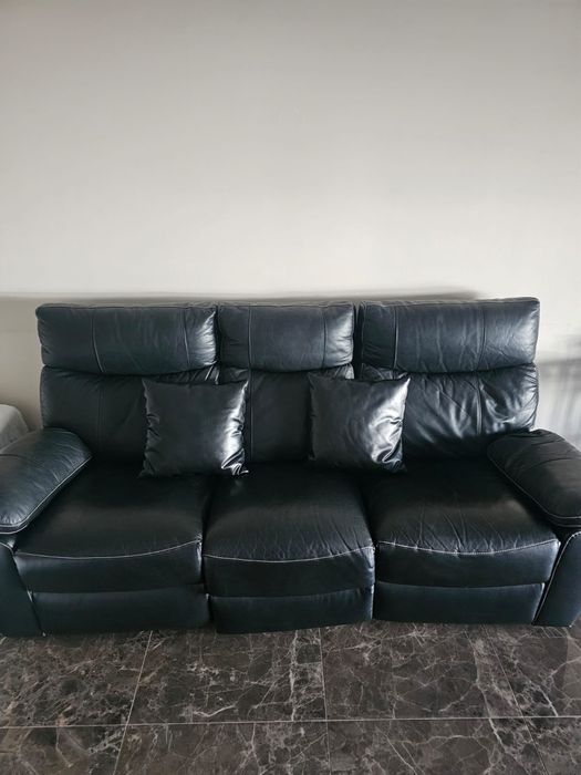 Sofá  de pele 3 lugares