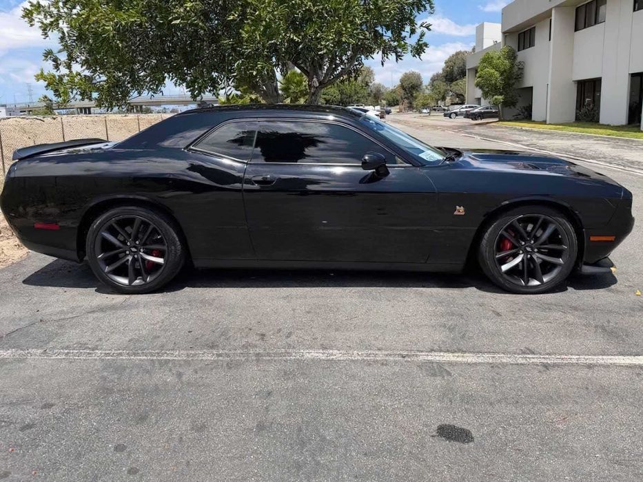 Dodge Challenger      2020
