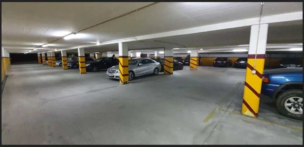 Lugares de Garagem | Amial | Porto