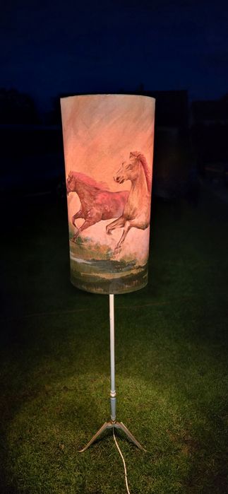 Lampka nocna podłogowa