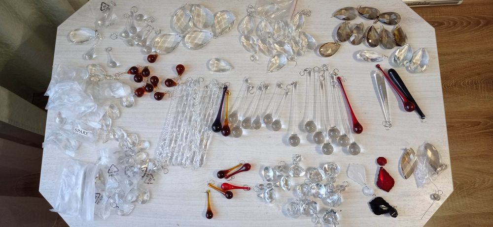 Підвіски - склянна та хрустальні на люстри и стекла до світильників