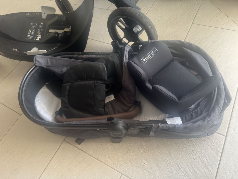 Carinho Maxi cosi Trio Lily mais Base Family fix isofix 360