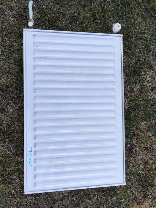 Grzejnik metalowy panelowy