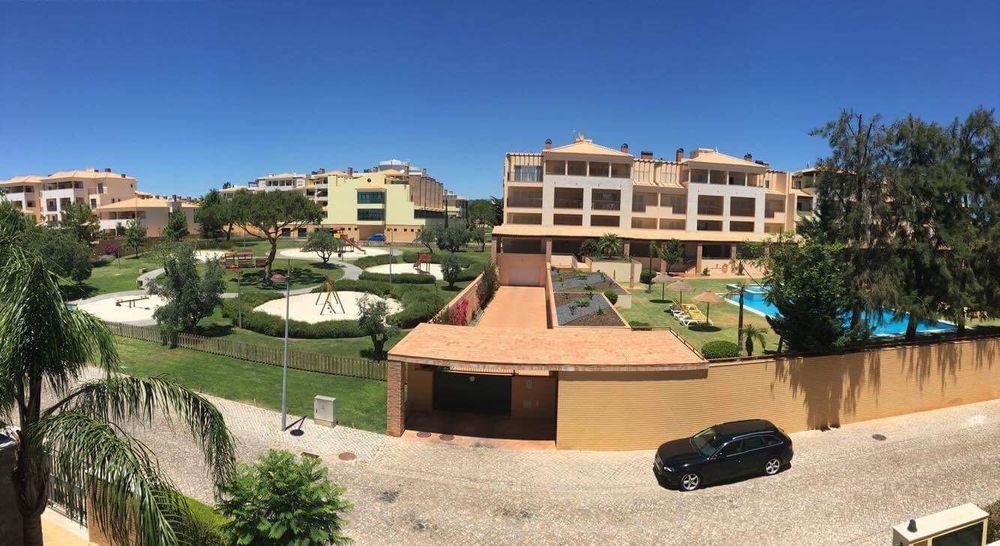 T2 Férias em Vilamoura. Condomínio privado com piscina.
