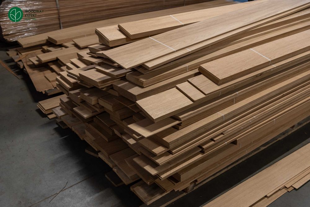 Пиляний шпон Горіх, Дуб, Ясен тощо (ламель) товщина: 2,5/4,5 мм