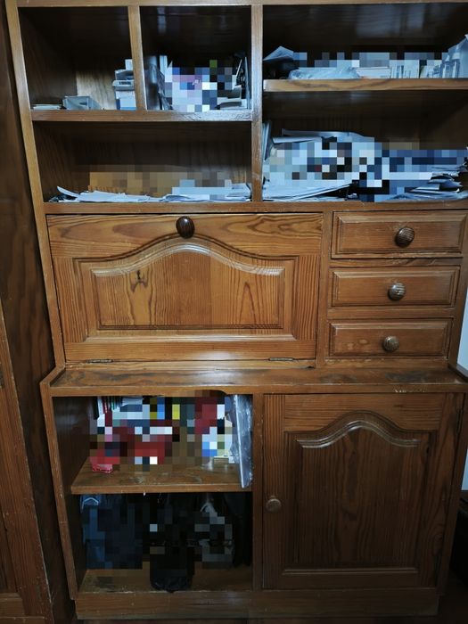 Estante com escrivaninha e roupeiro em pinho - para restaurar