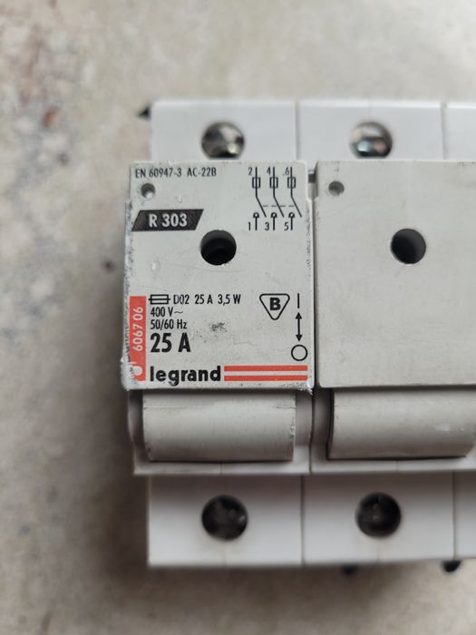 Rozłącznik bezpieczn. 35A 3 bieguny LEGRAND 1szt