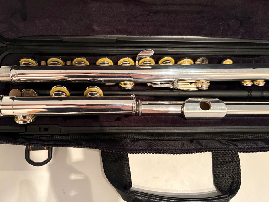 Flauta Transversal Yamaha YFL 281