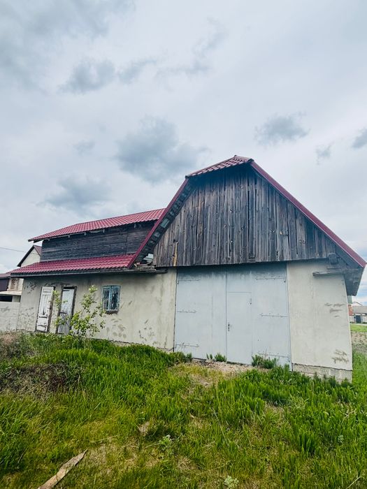 Продаж будинку в місті Березне