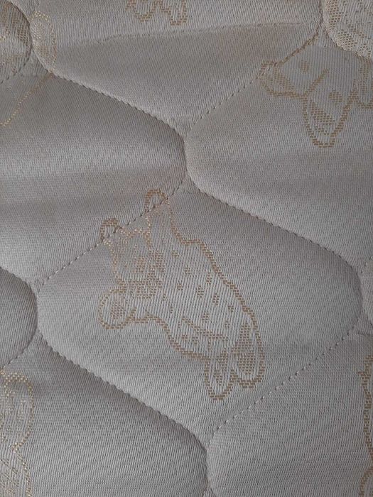 Berço para Bebé + Colchão – Como Novo