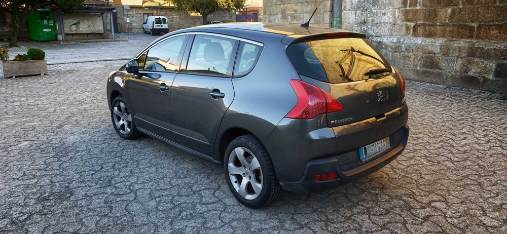 PEUGEOT 3008 1.6 HDI - 2011 - Excelente Oportunidade — photo 3