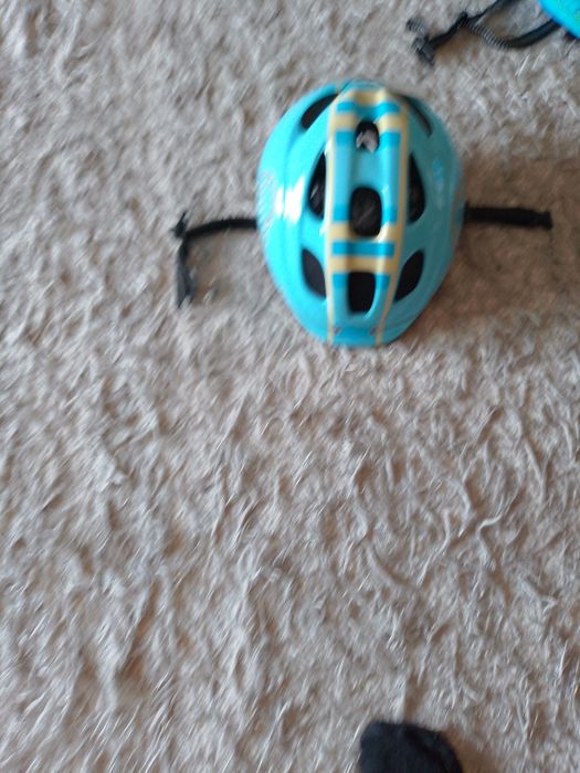 Vendo capacetes de bicicleta novos