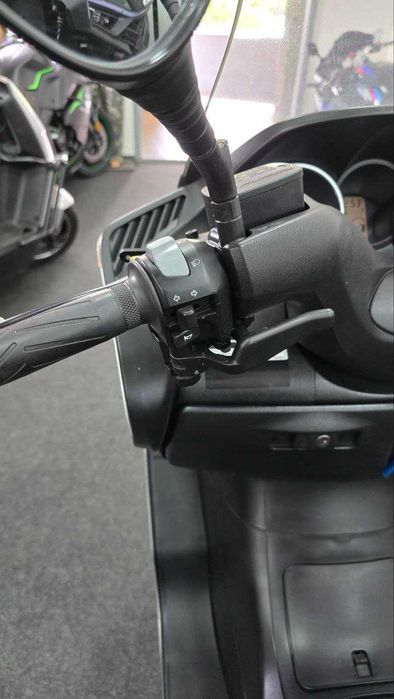 Максі-Скутер Yamaha GRAND Majesty 250 SG15J