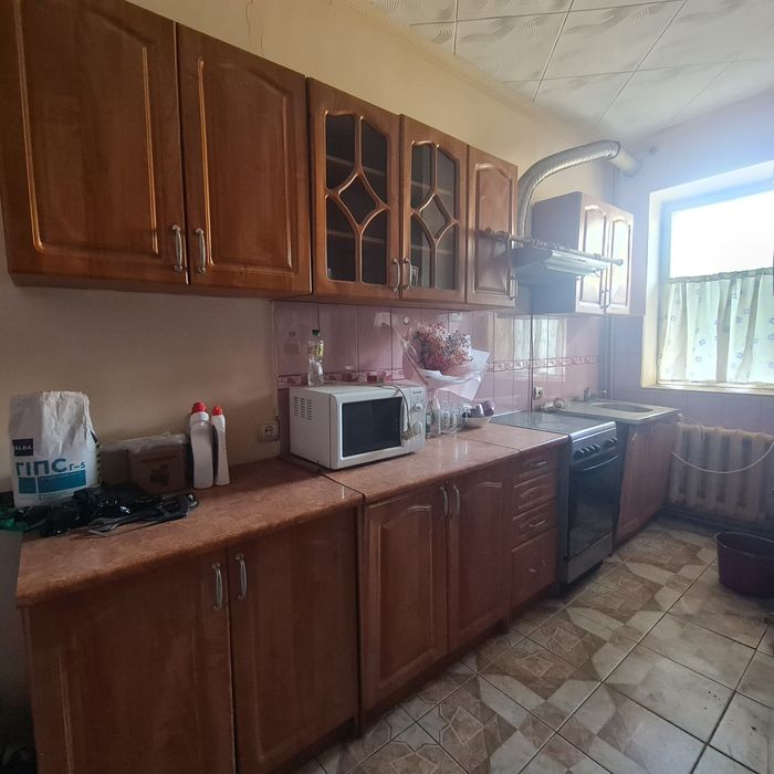 Продається двохкімнатна квартира в м.Берегове.