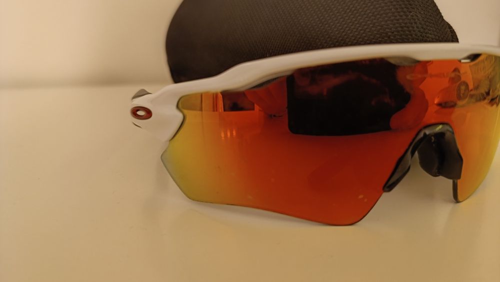 Oakley Radar EV path Prizm Ruby