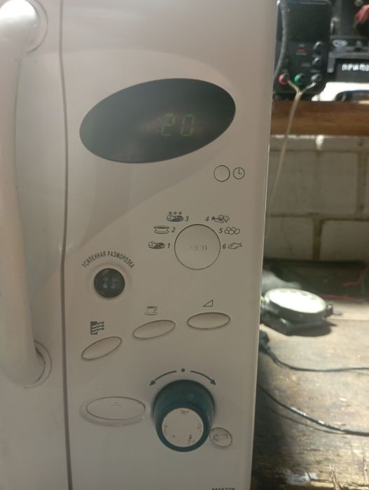 Продам мікрохвильову піч самсунг