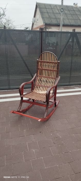 Крісло гойдалка плетене з лози розбірне букове
