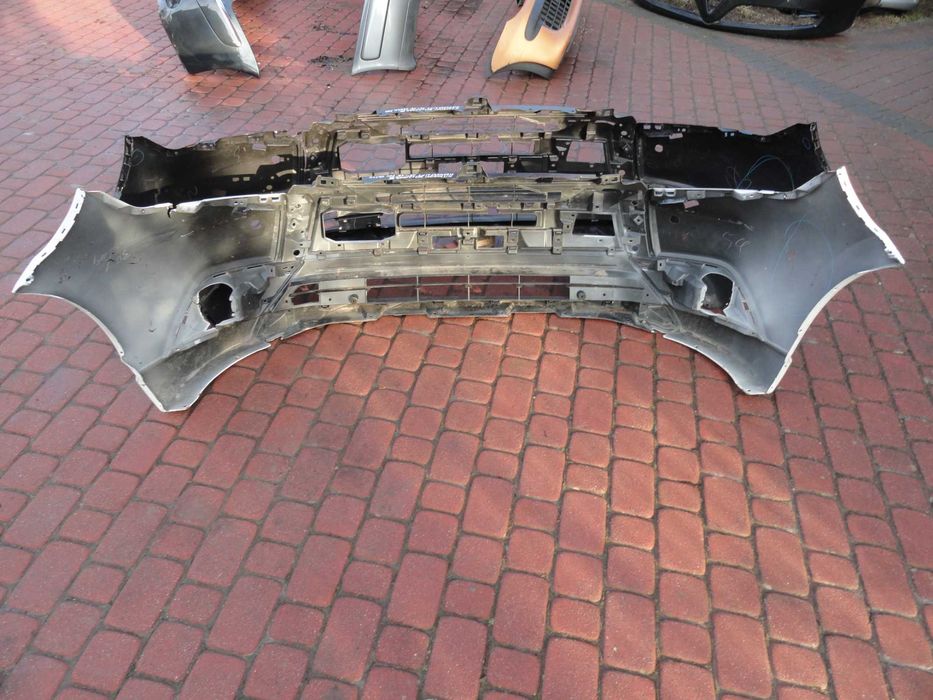 Mitsubishi Outlander 3 Zderzak przód  Xenon PDC Lift 15-18