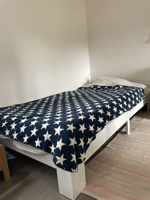 Cama de solteiro com colchao