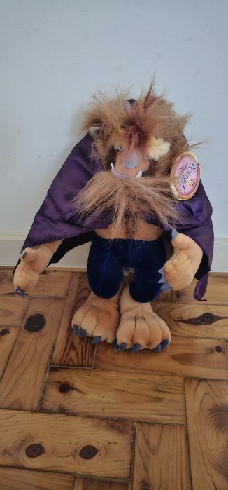 Peluche Monstro do filme A Bela e o Monstro