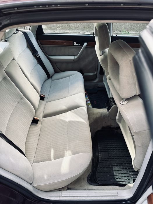Продам Audi 100.