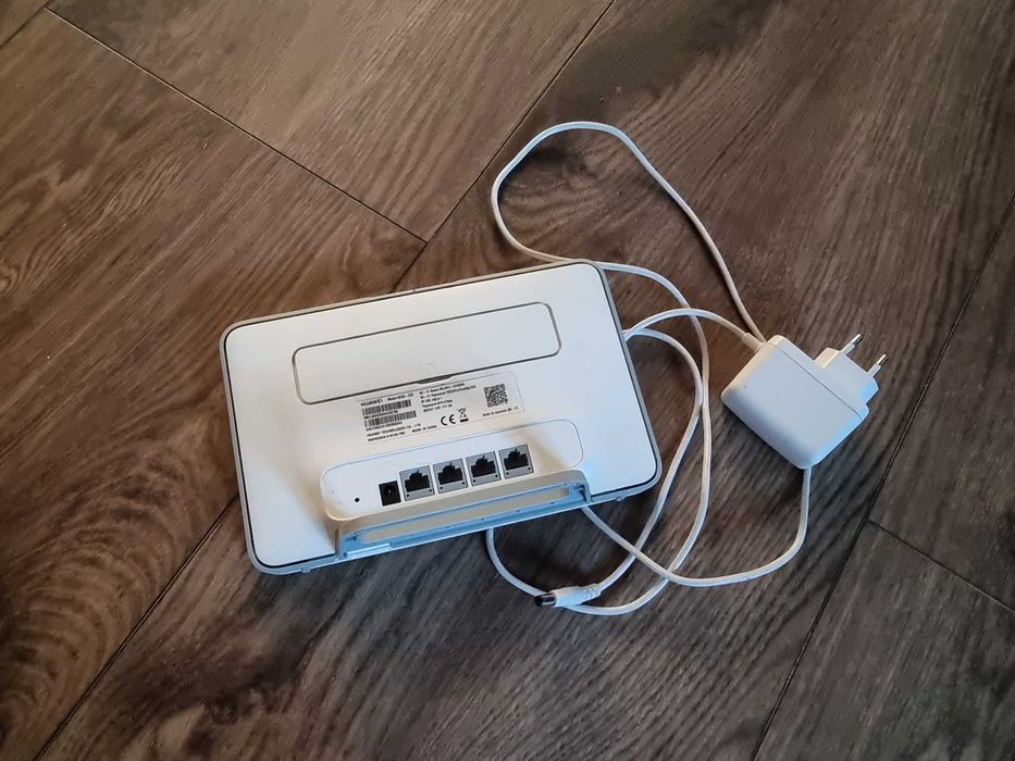 Mocny router Huawei 2.4 / 5 GHz ma karte sim badz kabel okazja tanio