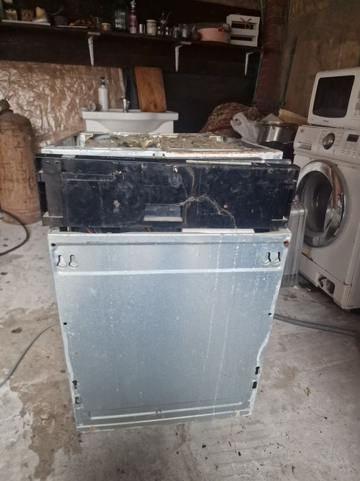 Посудомийна машина Elektrolux ESL45010