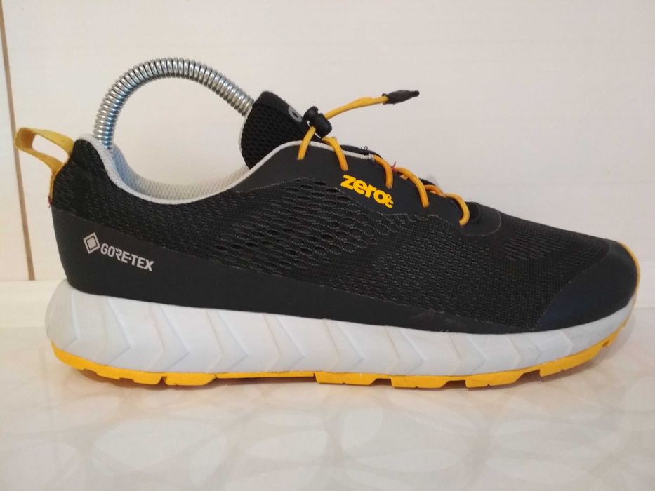 Кросівки Zero gore-tex  39 розмір