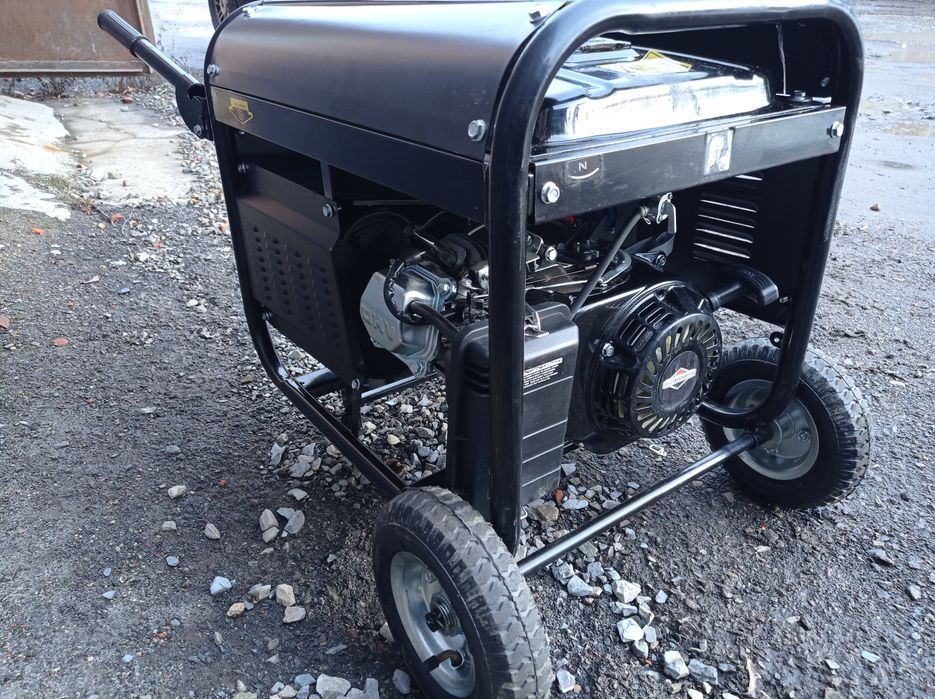 Генератор бензиновий трифазний, 3,8-6,7кВт