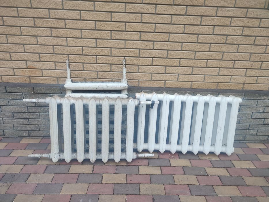 Продам батареї чугунні